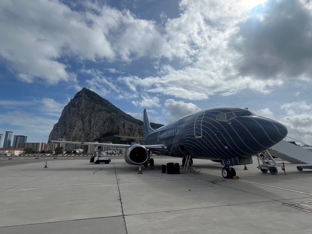Navigating World’s Daunting Airports: A Pilot’s Insight